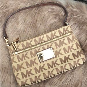 MICHAEL KORS